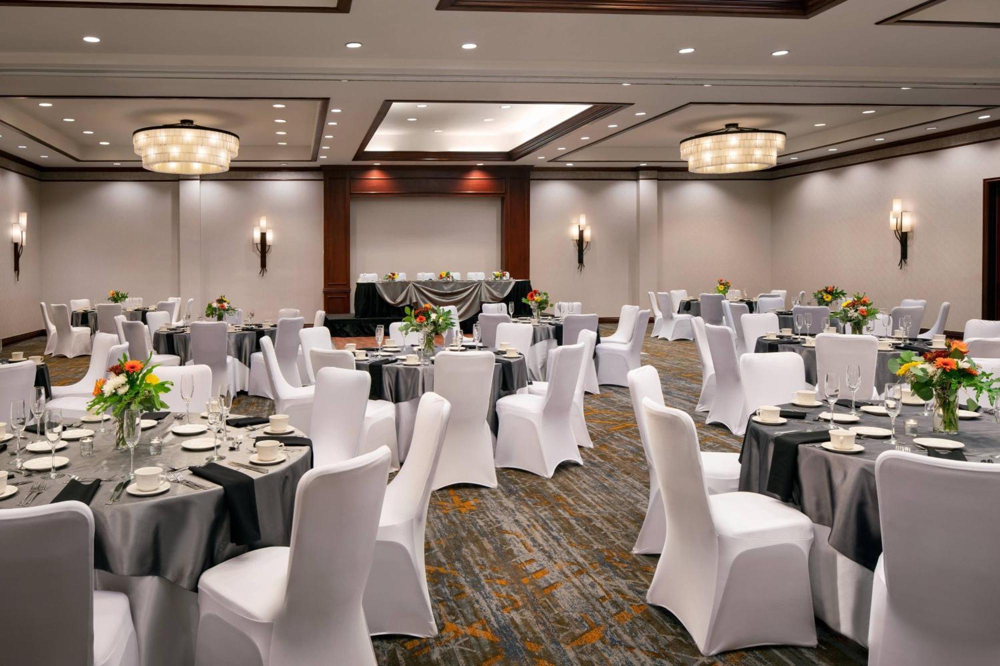 Marriott Riverside At The Convention Center Екстериор снимка