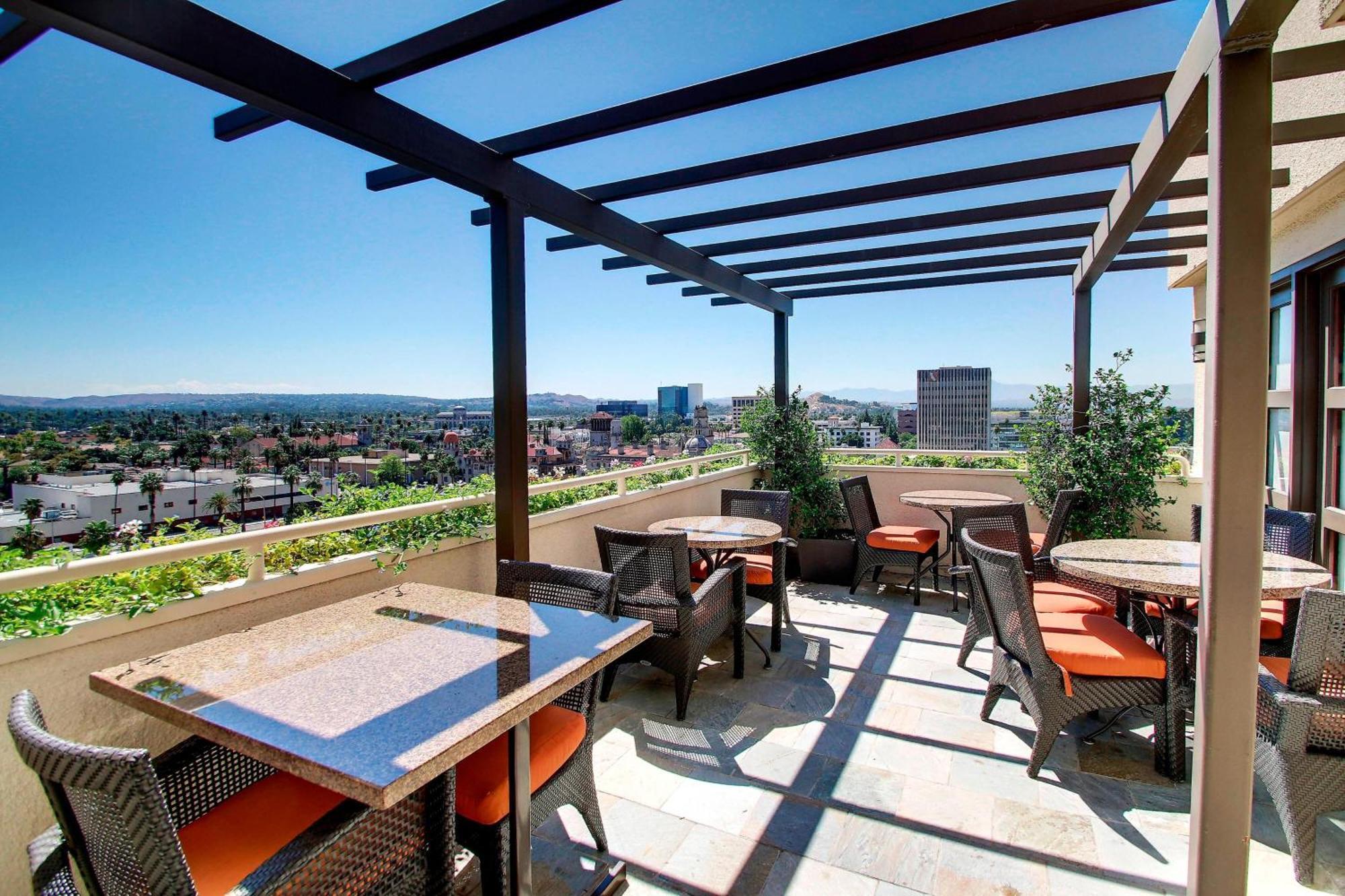 Marriott Riverside At The Convention Center Екстериор снимка